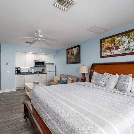 Harbour House Stunning Studio Fort Myers Beach Exterior photo